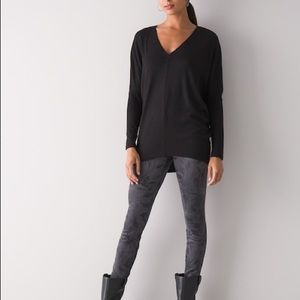 NWT Women’s White House Black Market Knit Dolman Tunic V Neck Black Size Small